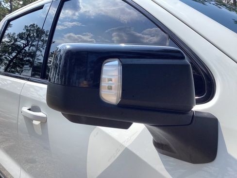 Used 2022 GMC Sierra 1500 AT4X image 32