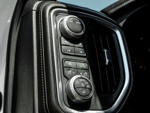 Used 2020 GMC Sierra 1500 SLT AWD/4WD image 33