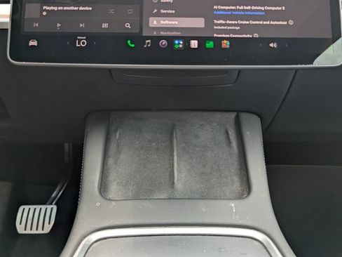 Used 2023 Tesla Model Y Performance AWD/4WD image 19