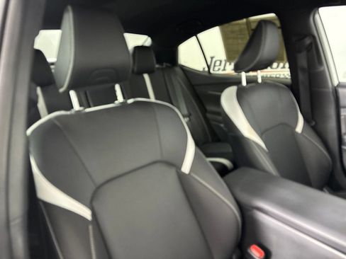 Used 2025 Toyota Camry SE w/ Convenience Package FWD image 26