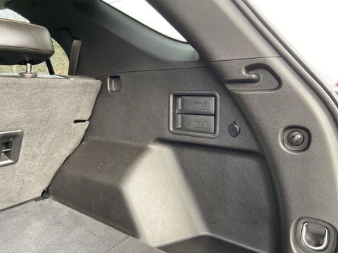 Used 2020 Chevrolet Equinox Premier image 30