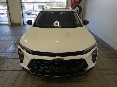 Used 2025 Chevrolet Trax ACTIV w/ Sunroof Package image 16