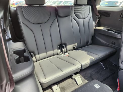 Certified 2025 Hyundai Palisade Calligraphy image 17