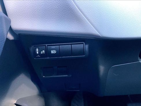 Used 2022 Toyota Corolla Cross LE FWD image 33