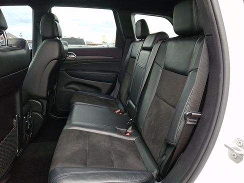 Used 2020 Jeep Grand Cherokee Altitude image 10