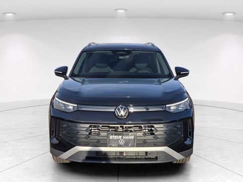 New 2026 Volkswagen Tiguan SE AWD/4WD image 8