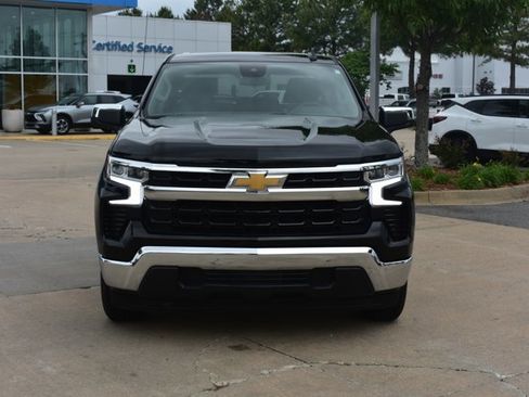 Used 2024 Chevrolet Silverado 1500 LT w/ Protection Package RWD image 2