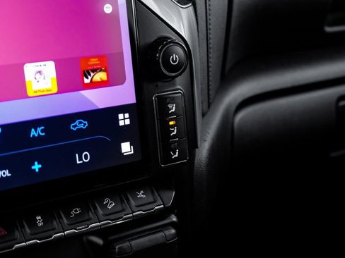 Used 2022 Chevrolet Silverado 2500 High Country w/ Safety Package II image 42