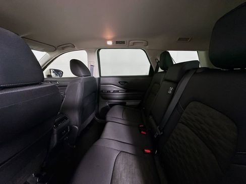 Used 2024 Nissan Pathfinder SV image 23