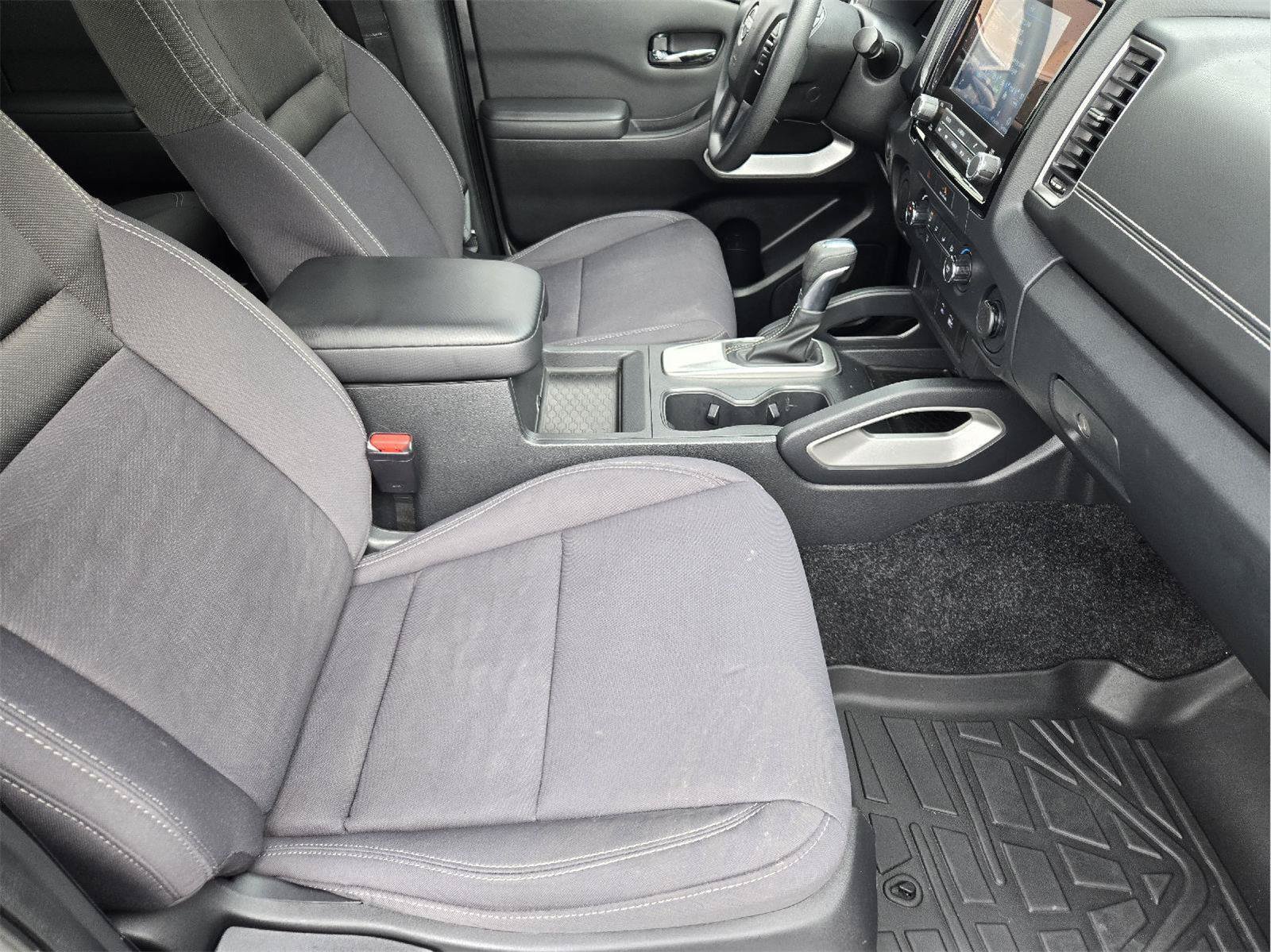 Used 2022 Nissan Frontier SV RWD image 13