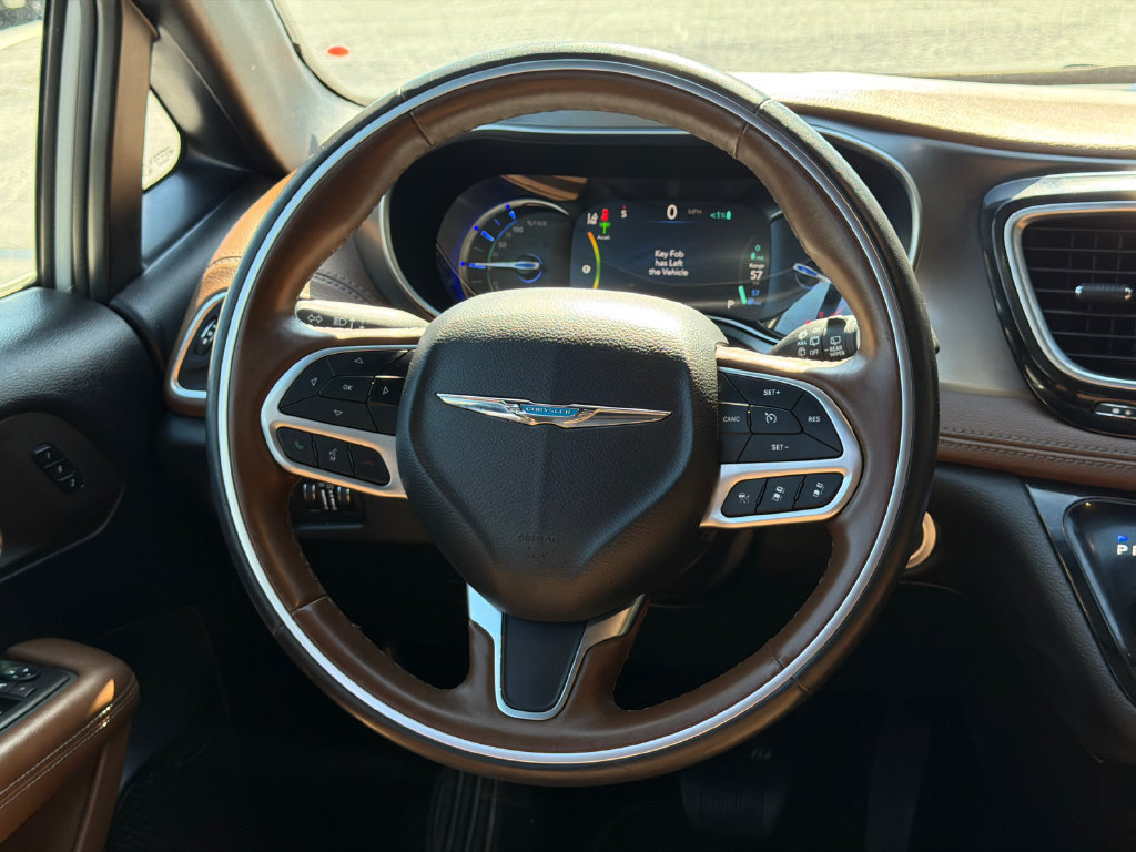 Used 2020 Chrysler Pacifica Limited w/ Advanced Safetytec Group FWD image 28