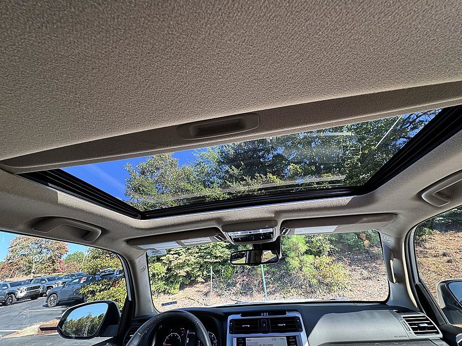 Certified 2024 Toyota 4Runner SR5 Premium w/ Moonroof Package AWD/4WD image 22