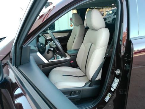 Used 2024 MAZDA CX-90 3.3 Turbo w/ Premium Package image 14