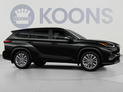 New 2026 Toyota Highlander Platinum AWD/4WD image 16