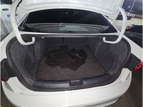 Used 2023 Volkswagen Jetta Sport image 10