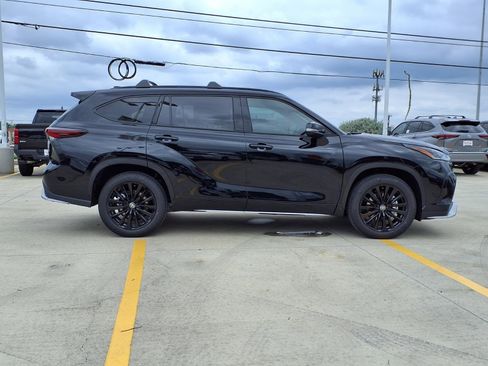 New 2026 Toyota Highlander XSE AWD/4WD image 4