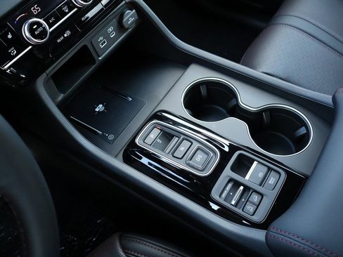 New 2025 Honda Pilot Black Edition image 20