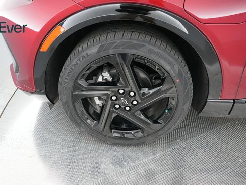 Used 2024 Chevrolet Equinox EV RS FWD image 16