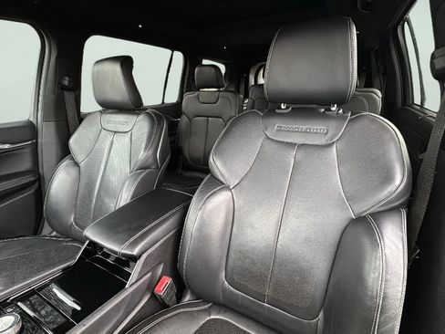 Used 2021 Jeep Grand Cherokee L Overland w/ Luxury Tech Group IV image 14