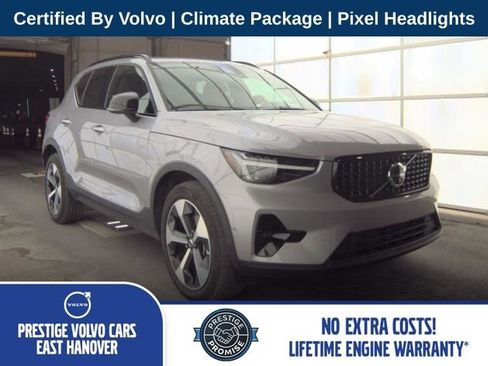 Used 2026 Volvo XC40 B5 Plus AWD/4WD image 1