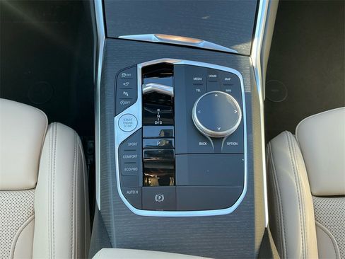 New 2026 BMW 330i xDrive Sedan w/ Convenience Package image 11