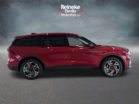 New 2026 Lincoln Nautilus Premier w/ Jet Appearance Package image 4