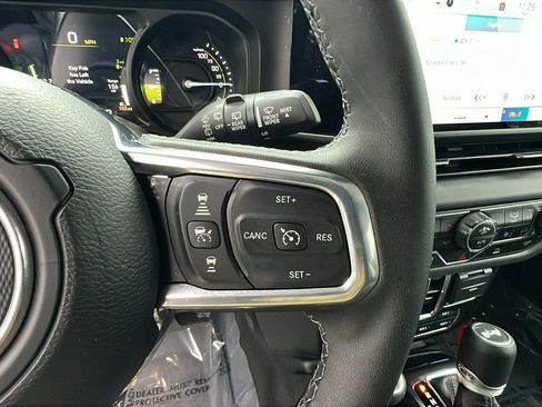 Used 2025 Jeep Wrangler Backcountry image 28