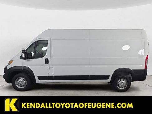 Used 2026 RAM ProMaster 2500 w/ Convenience Group FWD image 2