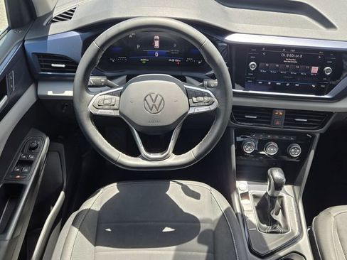 Certified 2023 Volkswagen Taos SE FWD image 16