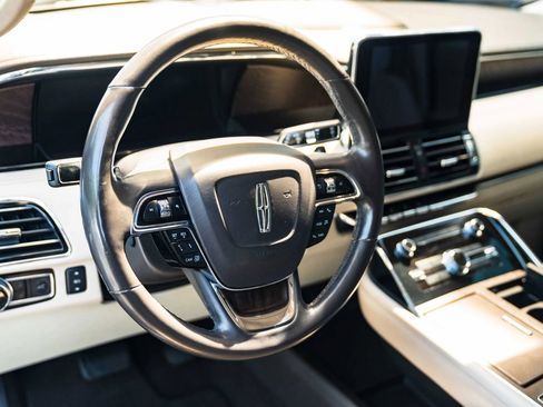 Used 2018 Lincoln Navigator Reserve w/ Technology Package AWD/4WD image 21
