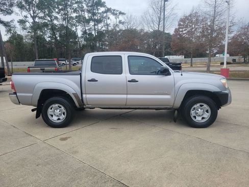 Used 2015 Toyota Tacoma PreRunner image 8
