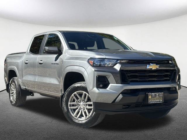 Used 2023 Chevrolet Colorado LT w/ LT Convenience Package AWD/4WD image 2