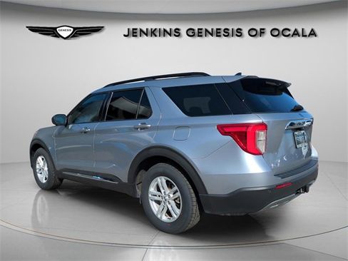 Used 2021 Ford Explorer XLT w/ Equipment Group 202A image 6