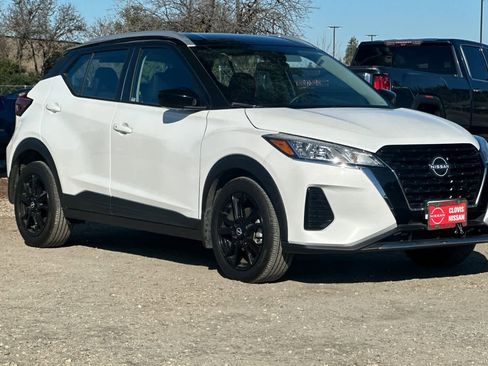 Used 2024 Nissan Kicks SV image 10