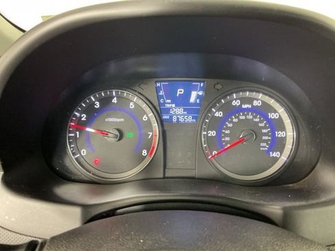 Used 2013 Hyundai Accent SE image 16