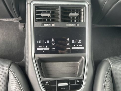 Certified 2023 Porsche Panamera 4 Platinum Edition AWD/4WD image 16