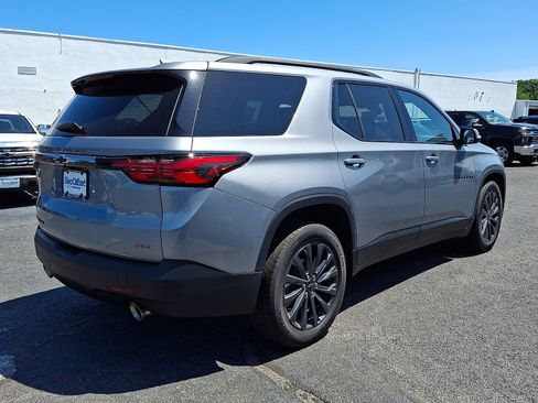 Used 2023 Chevrolet Traverse RS w/ LPO, Floor Liner Package AWD/4WD image 7