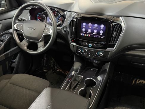 Used 2023 Chevrolet Traverse LT FWD image 43