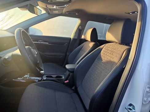 Used 2025 Kia Seltos S FWD image 6