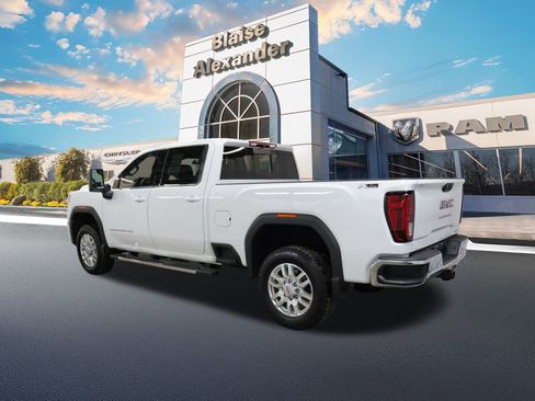 Used 2024 GMC Sierra 3500 SLE image 9
