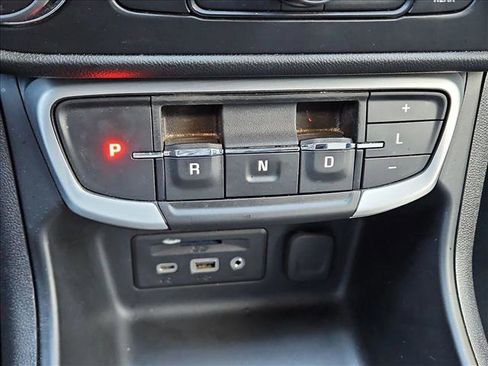 Used 2023 GMC Terrain SLT FWD image 12