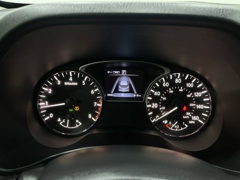 Used 2019 Nissan Pathfinder Platinum w/ Cargo Package image 23