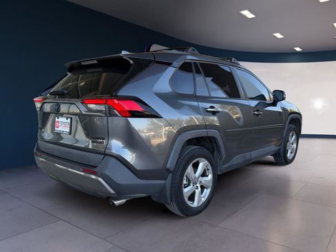 Used 2020 Toyota RAV4 Limited image 5