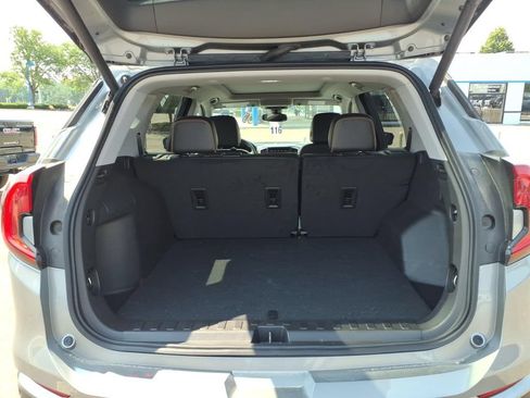 Used 2024 GMC Terrain AT4 AWD/4WD image 8