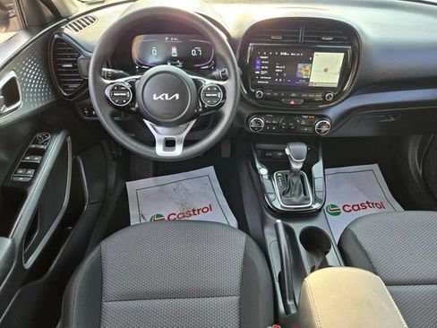Used 2023 Kia Soul FWD image 13