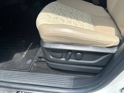 Certified 2025 Nissan Armada Platinum RWD image 25