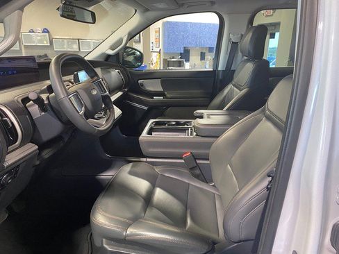 Used 2025 Ford Expedition Max Active AWD/4WD image 12