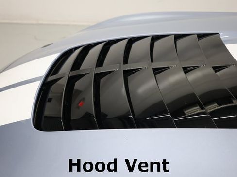 Used 2022 Ford Mustang Shelby GT500 w/ Technology Package image 46