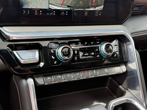 Certified 2026 GMC Sierra 1500 Denali Ultimate AWD/4WD image 43