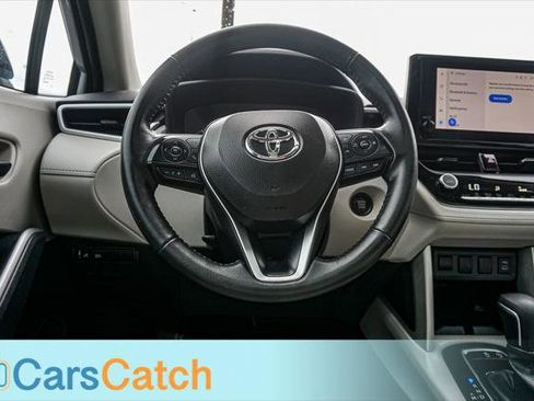 Used 2024 Toyota Corolla Cross LE FWD image 22